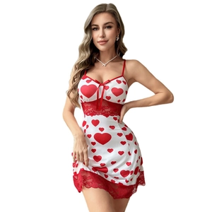 Nuisette blanche à imprimé cœurs rouges avec dentelle et petit nœud satiné au col