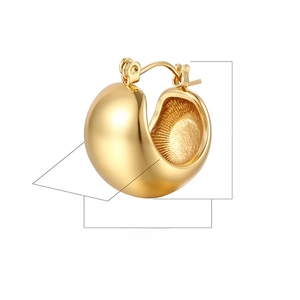 Detailed dimensions of 18K gold chunky hoop earring with 19.8mm height and 14.8mm thickness