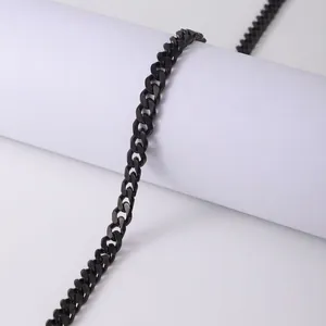 Macro shot of 5mm black stainless steel Cuban chain with vacuum plating and 60cm length