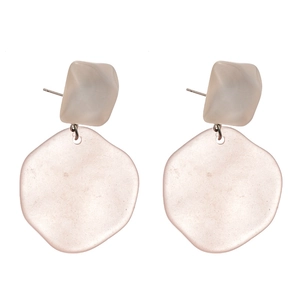 Irregular resin geometric earrings with pearlescent finish and silver needles for women