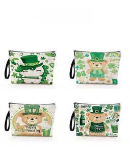 Detailansicht von 4 St. Patrick's Day Kosmetiktaschen mit Kleeblatt und Bär