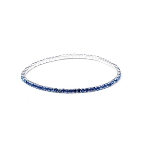Close-up of 2.0mm elastic blue rhinestone bracelet with silver metal base detailing