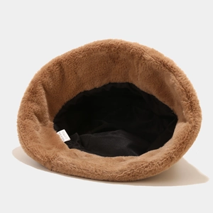Chapeau bob en peluche marron en fausse fourrure douce avec doublure intérieure noire