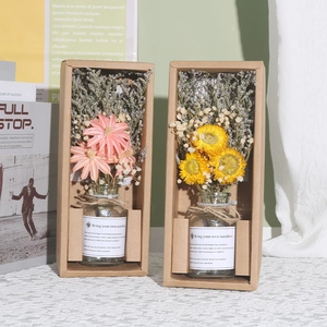 Creative dried flower glass vase gift set in kraft box for Mother's Day home decor
