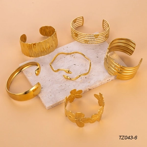 Elegant 6-piece gold plated stainless steel open bangles set in vintage French style