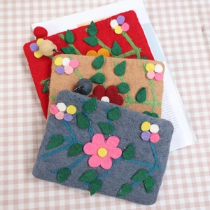 Handmade Wool Felt Coin Purse Floral Embroidered Retro Phone Bag With Pom Pom Zipper Pull For Daily Storage Organizer
