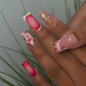 French Press On Nails Stereoscopic Lily Flower Rhinestone Tiger Pattern Pink Gradient Elegant Detachable Fashion Women