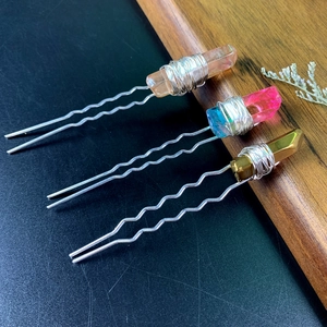 Three-piece natural crystal U-shaped hair pins with blue pink stones and silver wavy bodies