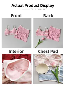 Details des nahtlosen Yoga-Sets mit Polstern, Nähten und rückenfreiem Design im Fokus