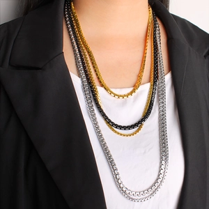 Chic 4mm to 6mm stainless steel flat curb link necklaces in gold, black, and silver for unisex
