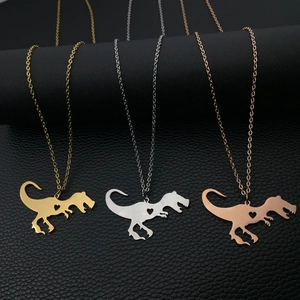 Collana minimalista a dinosauro in oro, argento e oro rosa su pelle nera