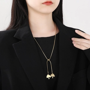 Collier en acier titane doré avec pendentifs arbre de vie et une chaîne serpent élégante