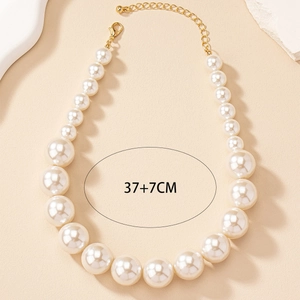 Vintage pearl chain necklace with golden hardware and gradient beads, length 37+7cm