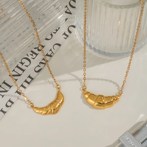 Croissant Pendant Necklace Stainless Steel PVD Gold Plated Waterproof Minimalist Geometric Neck Jewelry For Women Chic Style