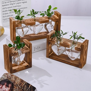 Creative heart glass hydroponic plant vases with vintage wood stand for desktop decoration