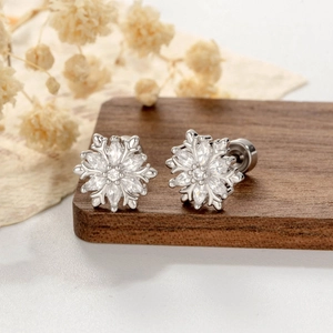 Snowflake Ear Cartilage Stud Earring With Titanium Steel Post Copper And Cubic Zirconia Screw Back Elegant Winter Jewelry