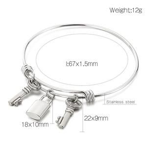 Detailed size parameters of stainless steel bangle with lock and key charms