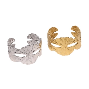 Bracelets ouverts en acier inoxydable doré et argenté avec motif éventail martelé