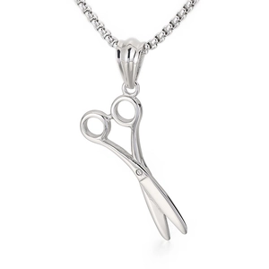 Collier en acier inoxydable argent poli avec un pendentif créatif en forme de ciseaux