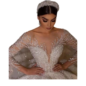 Luxus-Brautkleid mit V-Ausschnitt, langen Ärmeln und schimmernden Paillettenstickereien