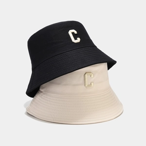 Bobs classiques en coton noir et beige avec broderie lettre C pour femmes et hommes