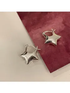 Orecchini a cerchio a forma di stella in argento sterling S925 con finitura lucida