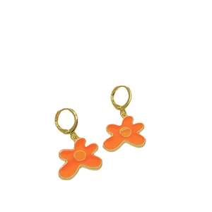 Orecchini a fiore arancione con cerchi dorati e design in smalto per le donne