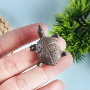Realistic PVC miniature turtle figurine for DIY ocean bottle decor and microlandscapes