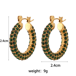 U-shaped 18K gold-plated stainless steel earrings with sparkling green zirconia stones
