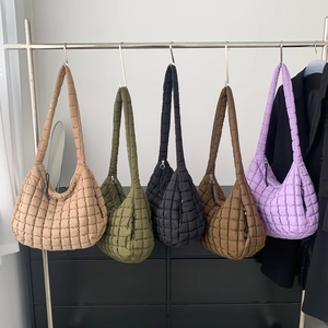 Large Capacity Quilted Padded Shoulder Bag Chic Solid Color Bubble Cloud Hobo Tote For Women Daily Casual Fashion
