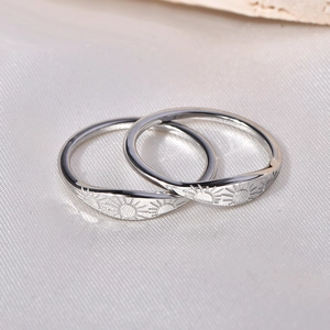 Chic vintage style silver stainless steel rings with sunburst pattern for women