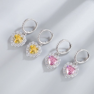 Elegant S925 silver jewelry set with heart-cut yellow and pink carbon diamonds