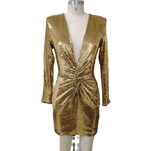 Robe courte dorée à paillettes avec col en V profond et manches longues