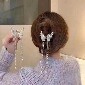 Elegant Butterfly Wing Hair Claw Clip Alloy With Long Faux Artificial Pearl Tassel And Rhinestone For Women Korean Style Hairpin