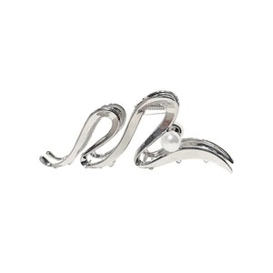 Y2K silver metal shark hair claw clip with white pearl accent for thick hair