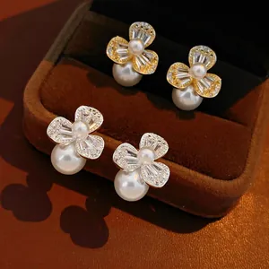 Blumen Künstliche Perlen Ohrstecker Mit Silberohrstecker Zirkonia Eingelegt Luxus Floraler Schmuck Elegante Accessoires Für Damen