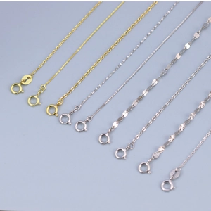 Detailed comparison of S925 sterling silver and gold-plated chain styles with various textures