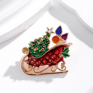 Spilla a Forma di Slitta di Natale Con Albero di Natale in Smalto e Strass in Lega Gioiello Regalo per Uomo Donna Festa di Natale Decorazione