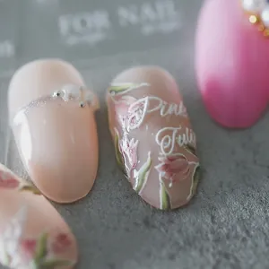 5D stereoskopische Tulpen Nagelaufkleber mit rosa Reliefblumen und Perlenakzenten