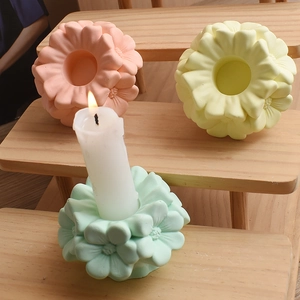 Silikonformen für DIY Blumen-Kerzenhalter in Pastellrosa, Gelb und Grün für Gipsdekoration