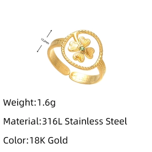 Detail view of 18K gold clover ring with green gemstone and technical specifications