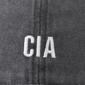 Casquette de baseball en coton délavé gris foncé avec broderie CIA blanche