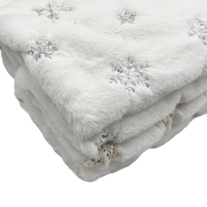 Tissu en fausse fourrure blanche à flocons argentés pour emballage de Noël