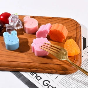 Food-grade silicone animal molds icons for microwave and freezer safe baking