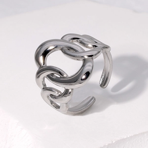 Adjustable silver Cuban chain ring in minimalist geometric stainless steel design