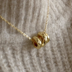 Minimalist 925 sterling silver gold necklace with elegant pleated ripple texture pendant