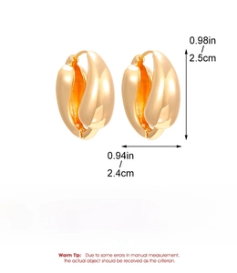 Detailed size measurement of chunky gold teardrop earrings in polished alloy material