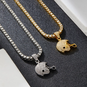 Pendentifs casque de football hip hop en or et argent avec strass sur chaînes tennis