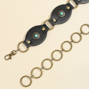 Cintura bohémien in pelle nera con pietre turchesi e catena in metallo bronzo a sole