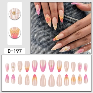 Unghie finte a mandorla con fiori 3D e strass in sfumatura rosa mod. D-197